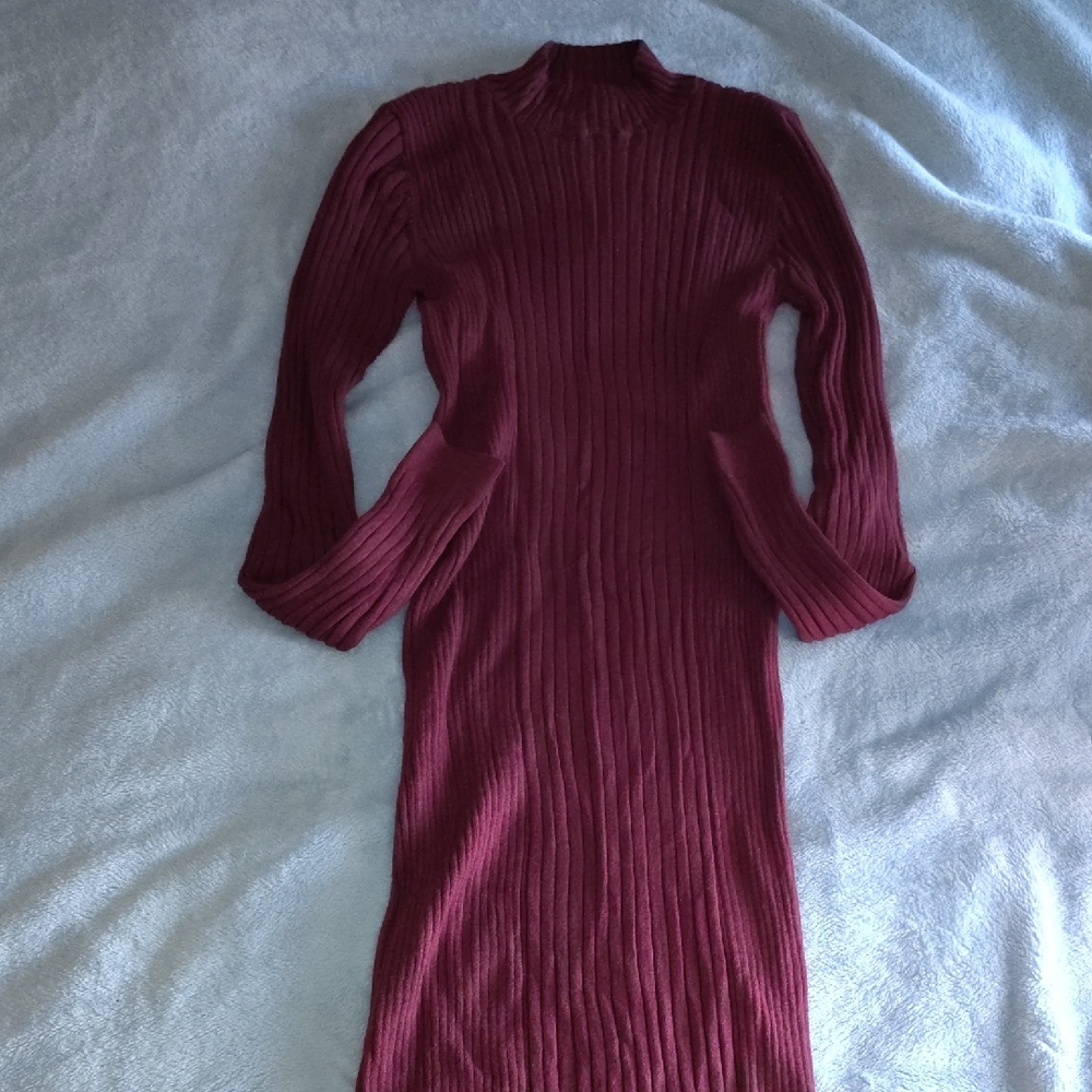 Elegant Burgundy Ribbed Knit Dress